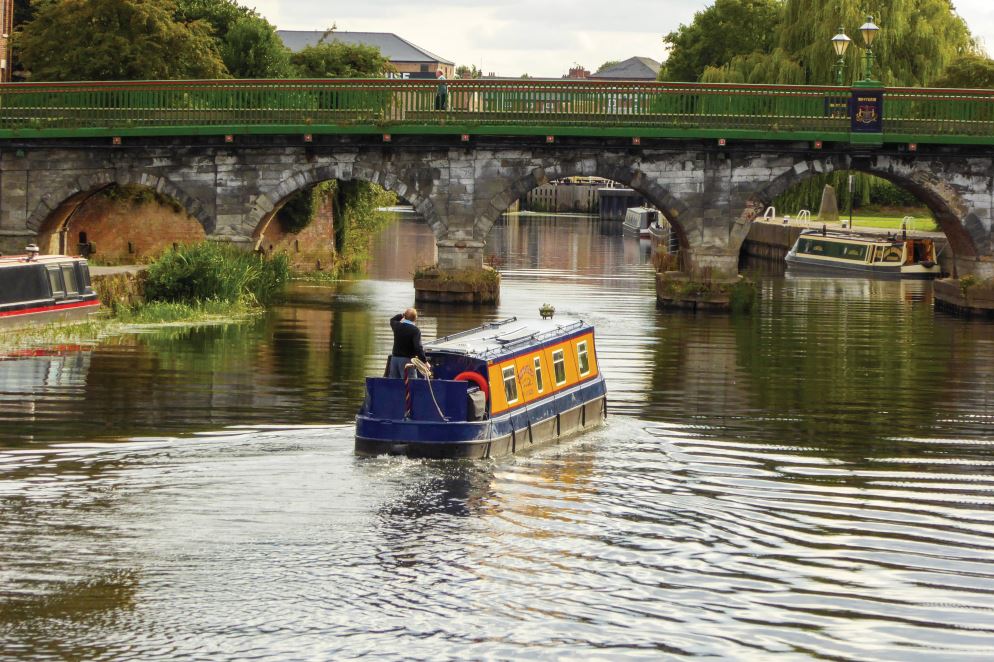 Narrow boat